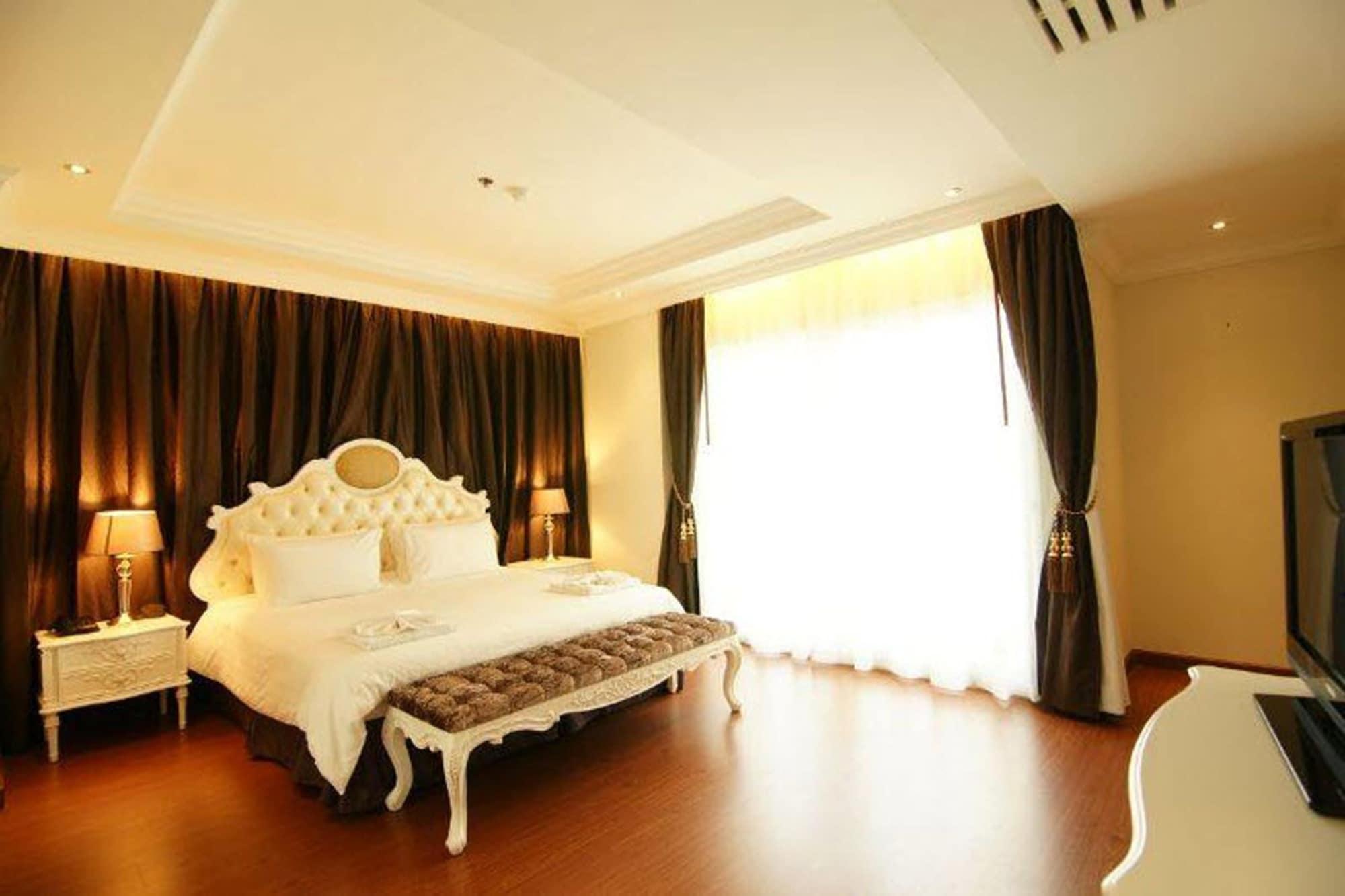 Lk Miracle Suite - Sha Extra Plus Pattaya Exterior photo