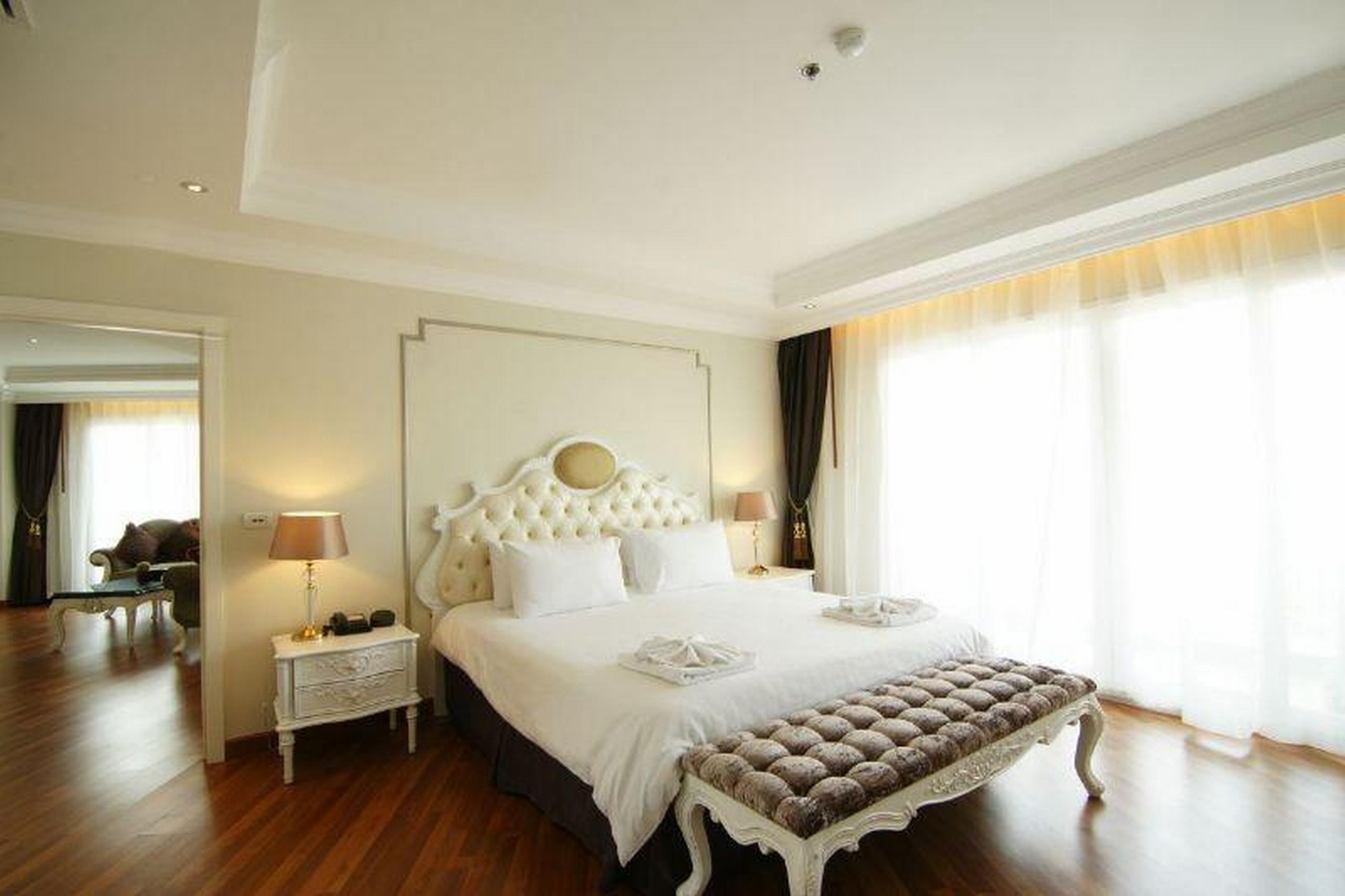 Lk Miracle Suite - Sha Extra Plus Pattaya Exterior photo