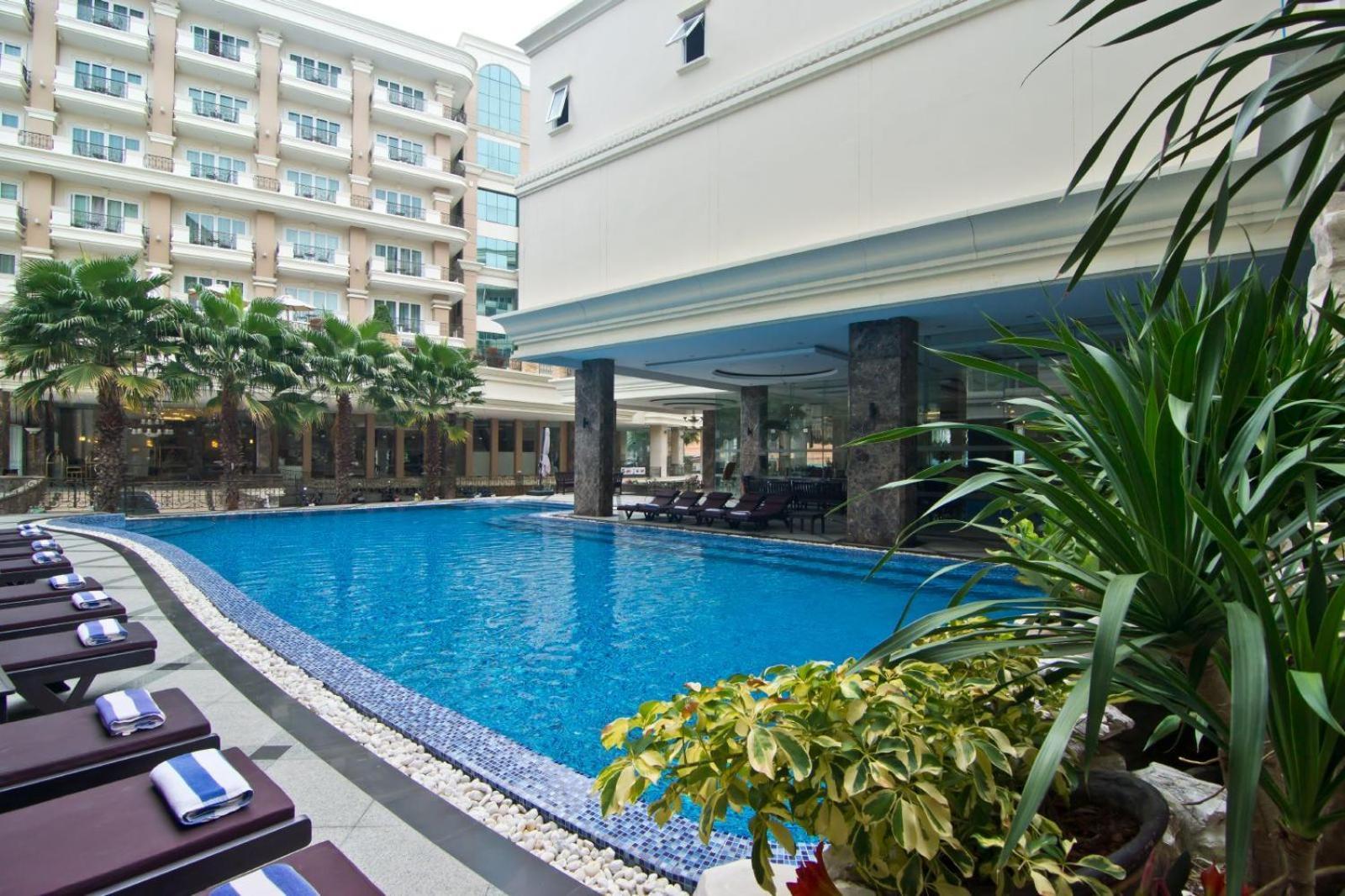 Lk Miracle Suite - Sha Extra Plus Pattaya Exterior photo